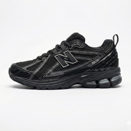 کفش نیوبالانس 1906 مشکی New Balance M1906RCH
