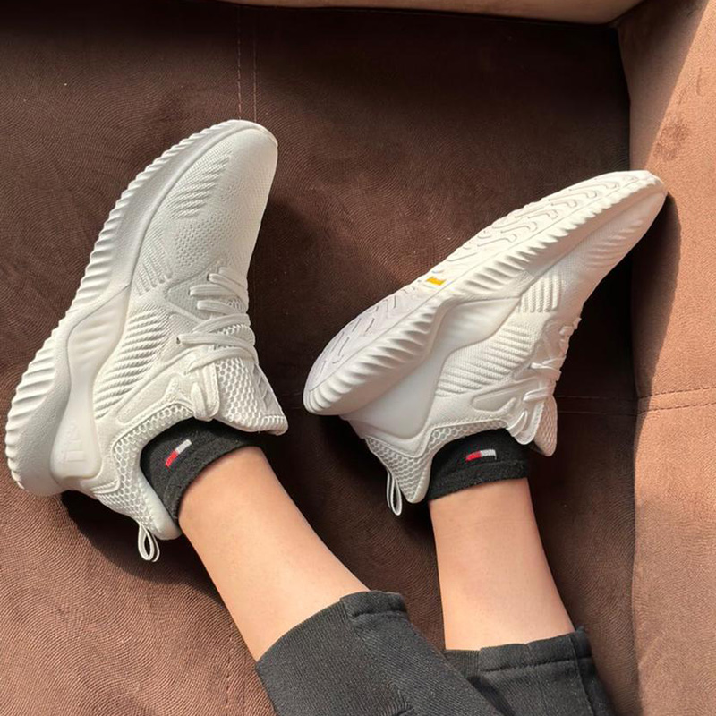 کفش آدیداس آلفابونس بیاند سفید Adidas Alphabounce Beyond