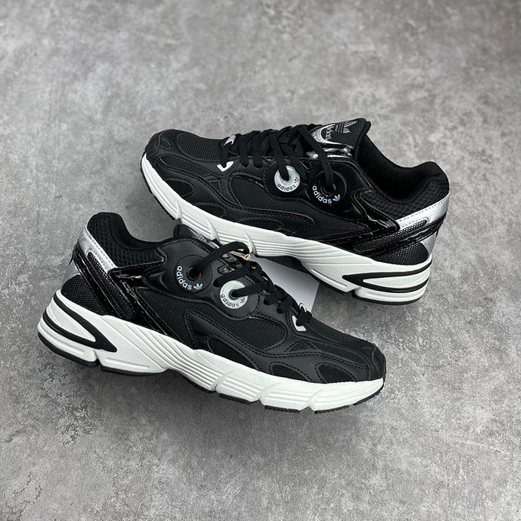آدیداس آستیر مشکی سفید adidas Astir