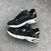 آدیداس آستیر مشکی سفید adidas Astir