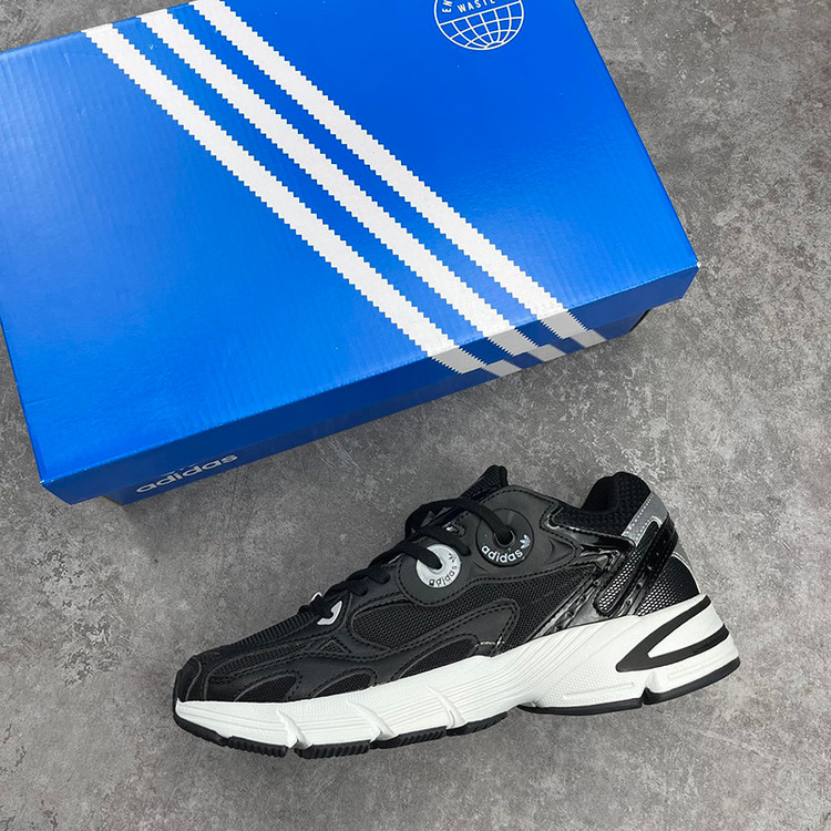 آدیداس آستیر مشکی سفید adidas Astir