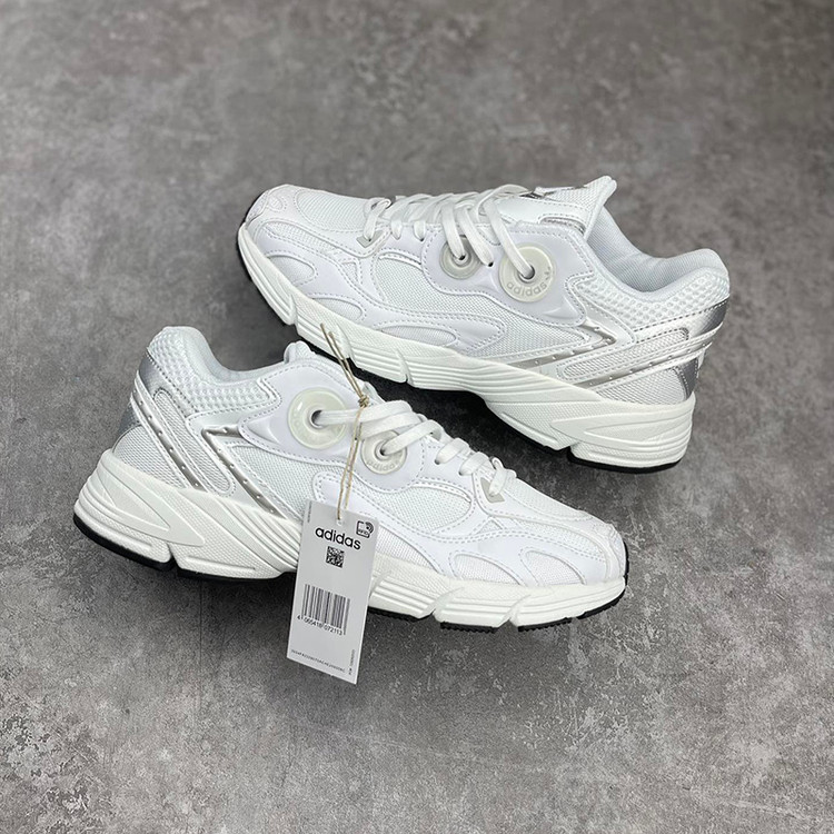 آدیداس آستیر سفید adidas Astir