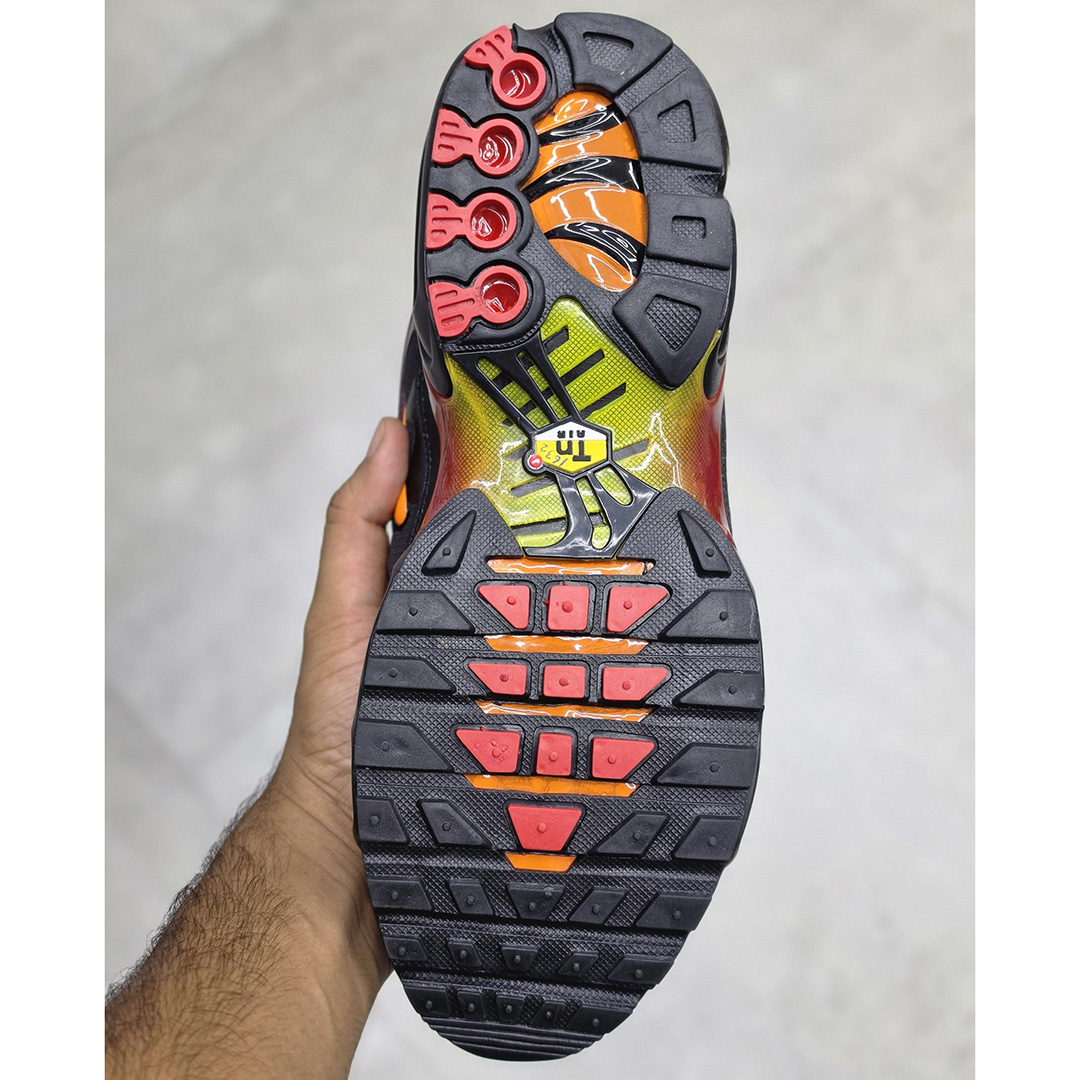 نایک تی ان ایرمکس پلاس مشکی قرمز آتشین Nike TN Air Max Plus